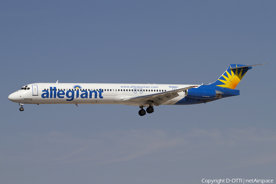 Allegiant Air McDonnell Douglas MD-83 (N892GA) | Photo 341083