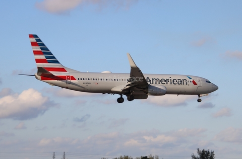 American Airlines Boeing 737-823 (N892NN) at  Miami - International, United States