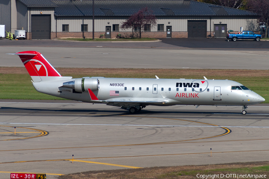 Northwest Airlink (Pinnacle Airlines) Bombardier CRJ-200LR (N8930E) | Photo 191249