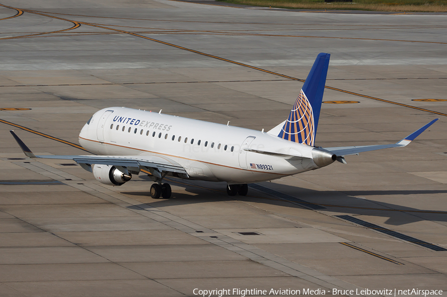 United Express (Mesa Airlines) Embraer ERJ-175LR (ERJ-170-200LR) (N89321) | Photo 95764