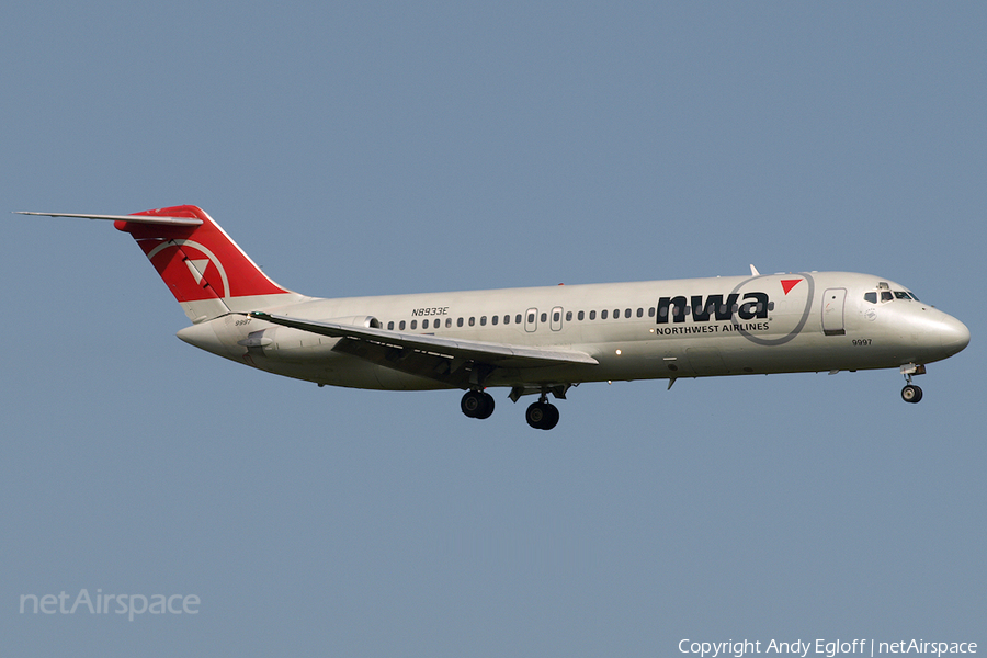 Northwest Airlines Douglas DC-9-31 (N8933E) | Photo 225744