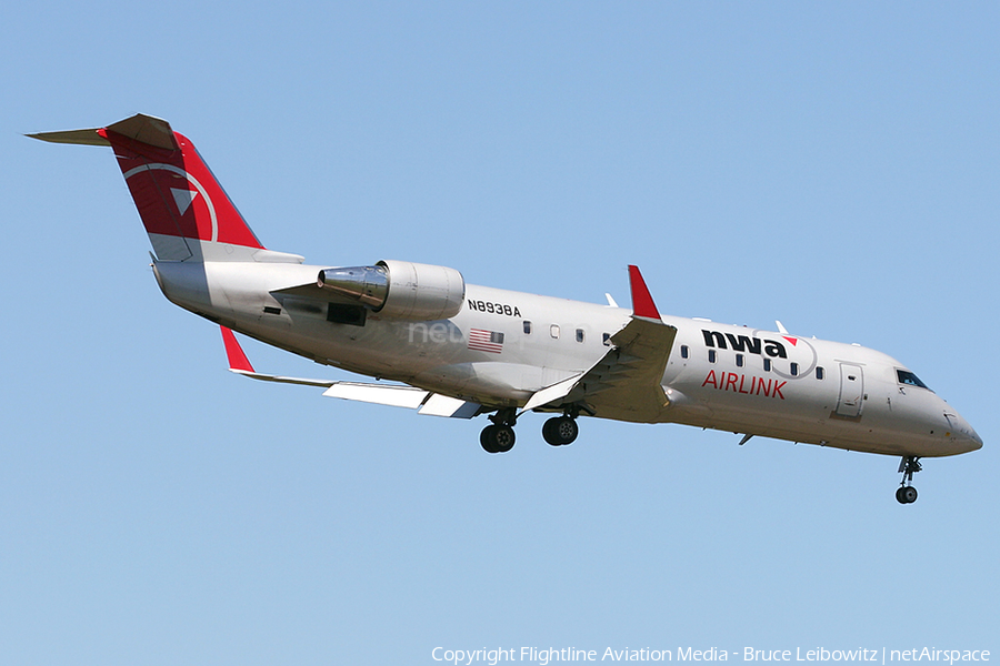 Northwest Airlink (Pinnacle Airlines) Bombardier CRJ-200LR (N8938A) | Photo 151922