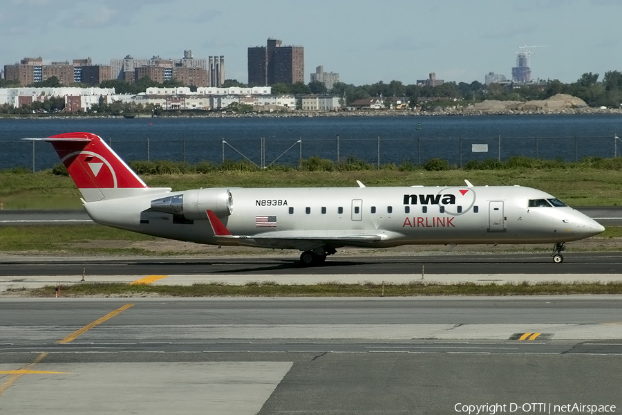 Northwest Airlink (Pinnacle Airlines) Bombardier CRJ-200LR (N8938A) | Photo 177878