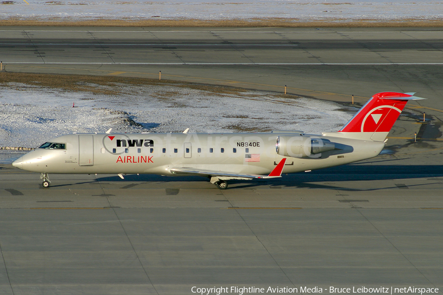 Northwest Airlink (Pinnacle Airlines) Bombardier CRJ-200LR (N8940E) | Photo 151656