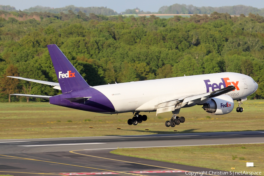 FedEx Boeing 777-FS2 (N895FD) | Photo 449170