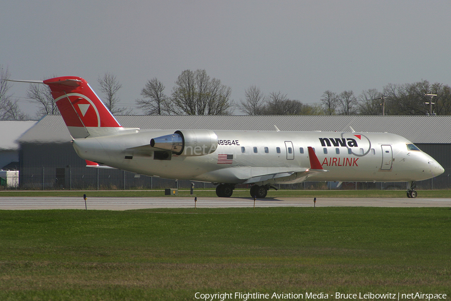 Northwest Airlink (Pinnacle Airlines) Bombardier CRJ-440 (N8964E) | Photo 151641