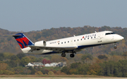 Delta Connection (Mesaba Airlines) Bombardier CRJ-200LR (N8965E) at  La Crosse - Regional, United States