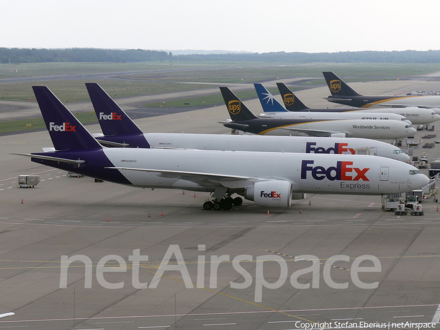 FedEx Boeing 777-FS2 (N896FD) | Photo 452665
