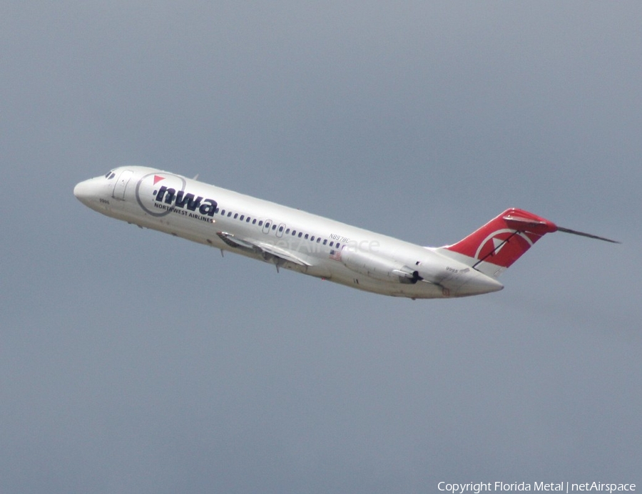 Northwest Airlines McDonnell Douglas DC-9-31 (N8978E) | Photo 304409