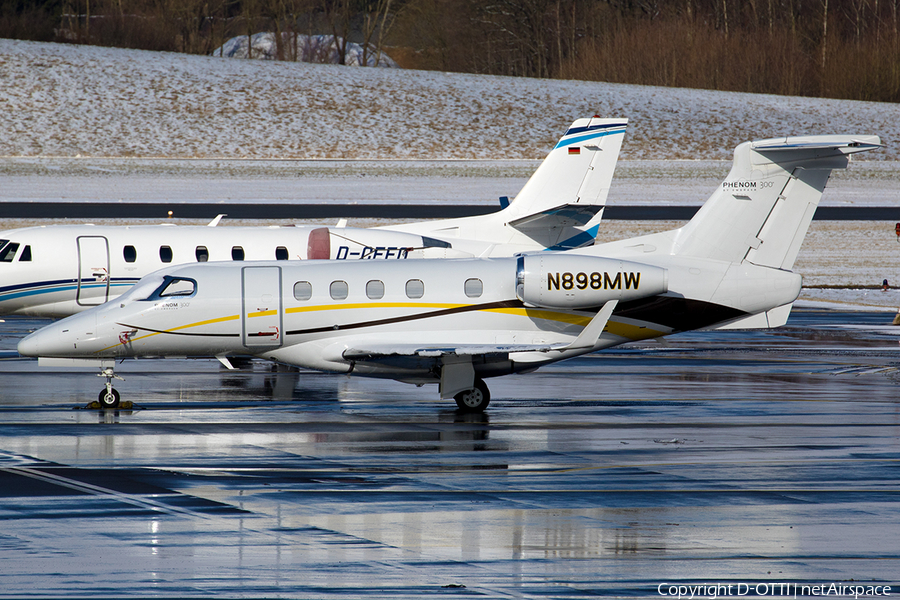 (Private) Embraer EMB-505 Phenom 300 (N898MW) | Photo 223268