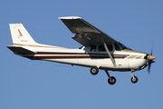(Private) Cessna 172N Skyhawk II (N9002E) at  Milwaukee - Gen Billy Mitchell International, United States