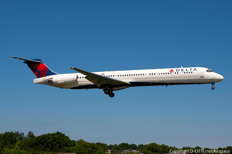 Delta Air Lines McDonnell Douglas MD-88 (N900DE) | Photo 386184