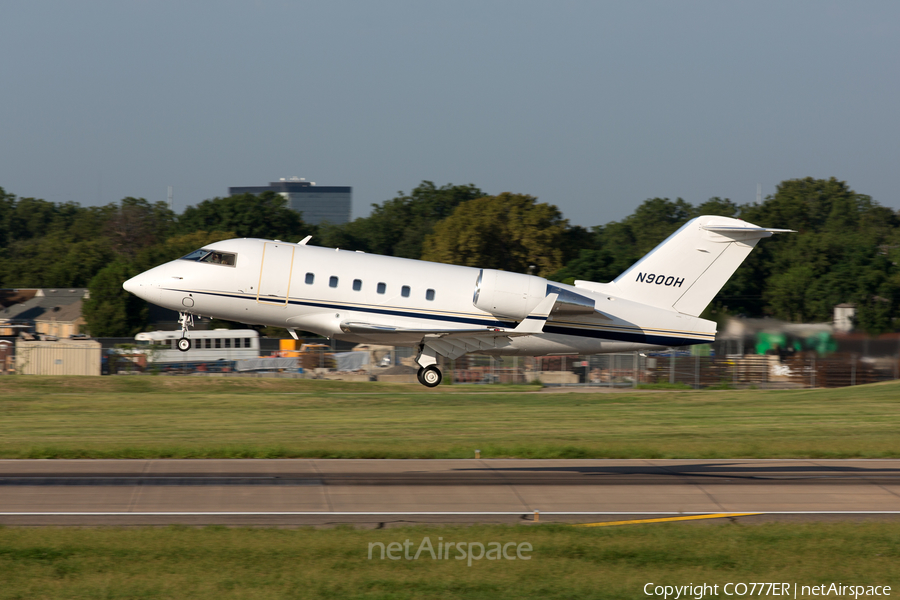 (Private) Bombardier CL-600-2B16 Challenger 601-3A (N900H) | Photo 182522