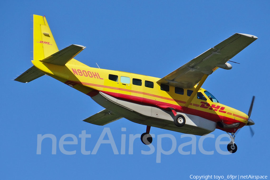 DHL (Air St. Kitts & Nevis) Cessna 208B Super Cargomaster (N900HL) | Photo 68606