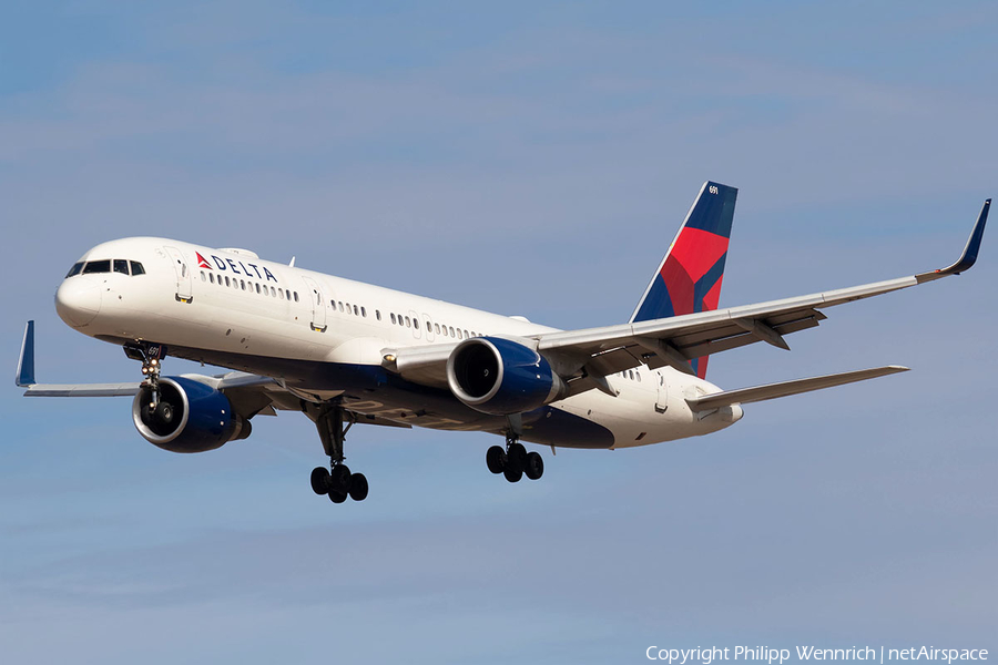 Delta Air Lines Boeing 757-26D (N900PC) | Photo 310711