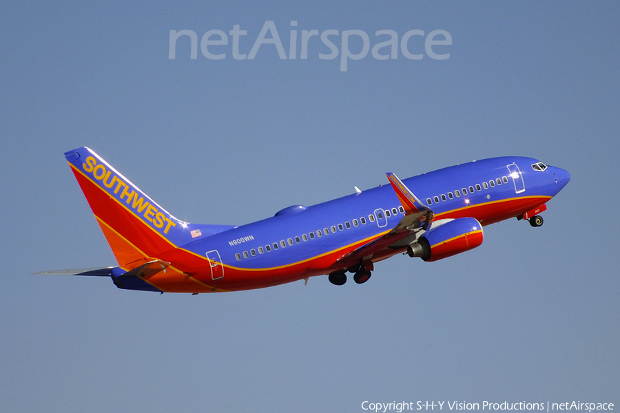 Southwest Airlines Boeing 737-7H4 (N900WN) | Photo 47023