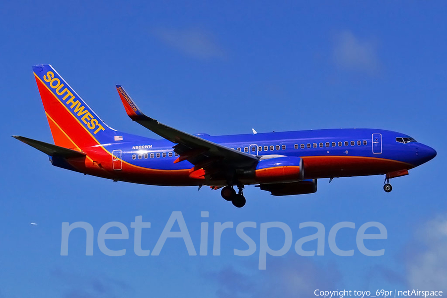Southwest Airlines Boeing 737-7H4 (N900WN) | Photo 68185