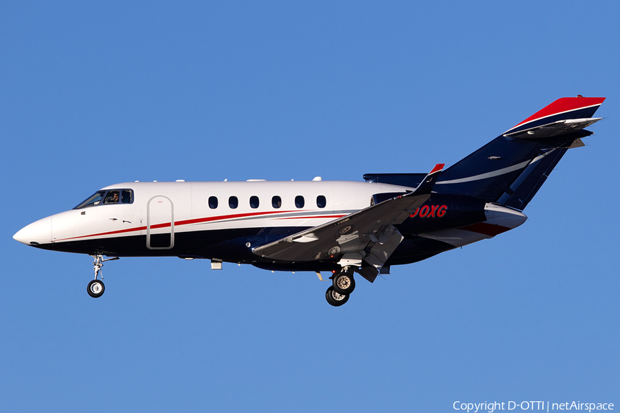 Cirrus Aviation Services Raytheon Hawker 900XP (N900XG) | Photo 553951