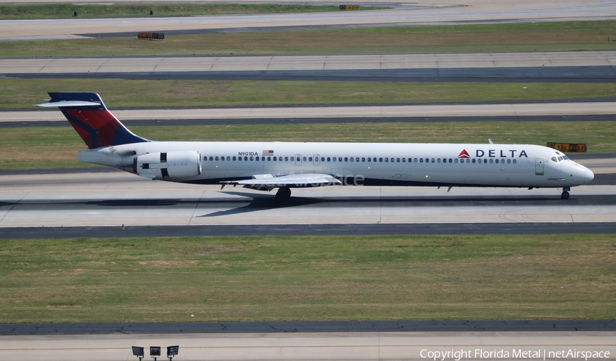 Delta Air Lines McDonnell Douglas MD-90-30 (N901DA) | Photo 319726