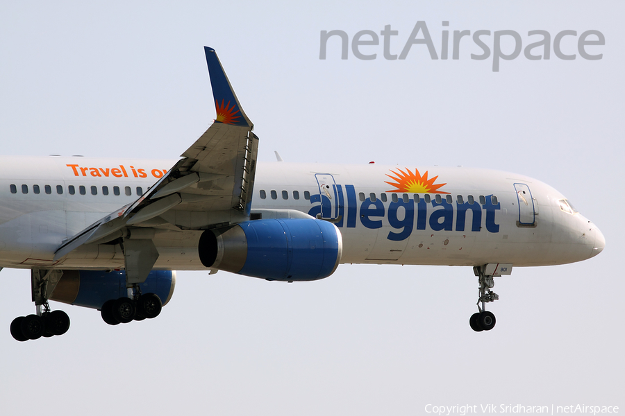 Allegiant Air Boeing 757-204 (N901NV) | Photo 45988