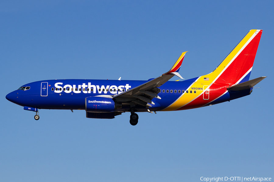 Southwest Airlines Boeing 737-7H4 (N901WN) | Photo 547115