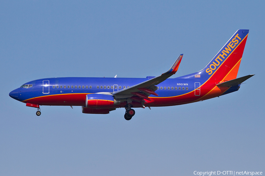Southwest Airlines Boeing 737-7H4 (N901WN) | Photo 364605