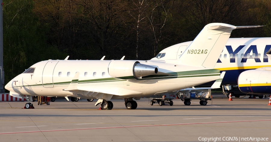(Private) Bombardier CL-600-2B16 Challenger 604 (N902AG) | Photo 446337