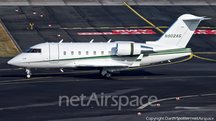 (Private) Bombardier CL-600-2B16 Challenger 604 (N902AG) | Photo 257954