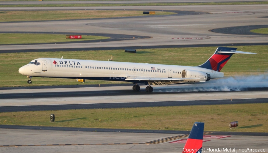 Delta Air Lines McDonnell Douglas MD-90-30 (N902DA) | Photo 300105