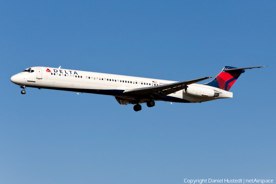 Delta Air Lines McDonnell Douglas MD-88 (N902DE) | Photo 666672