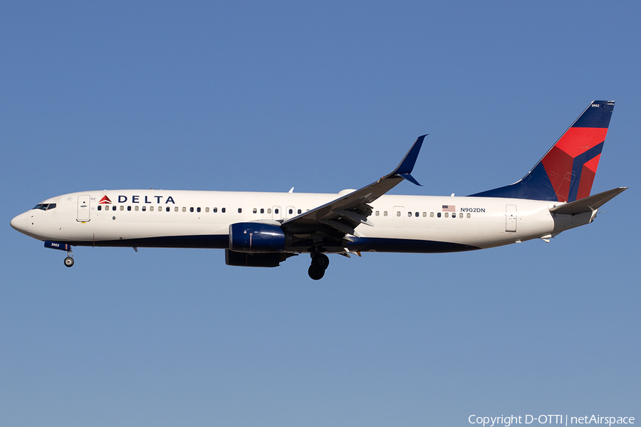 Delta Air Lines Boeing 737-932(ER) (N902DN) | Photo 555854