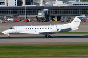 Flight Options Embraer EMB-135BJ Legacy 600 (N902LX) at  Minneapolis - St. Paul International, United States
