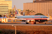 American Airlines Boeing 737-823 (N902NN) at  Los Angeles - International, United States