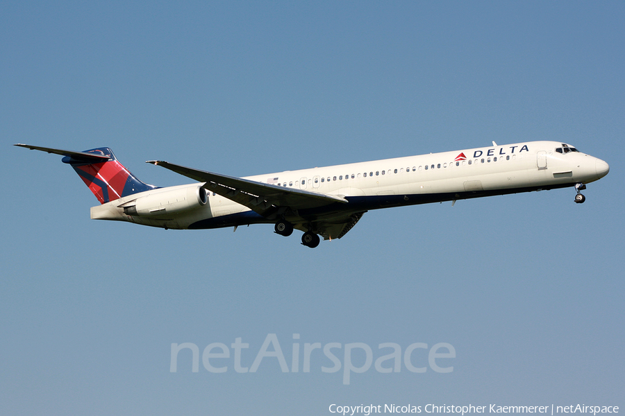 Delta Air Lines McDonnell Douglas MD-88 (N903DE) | Photo 126979