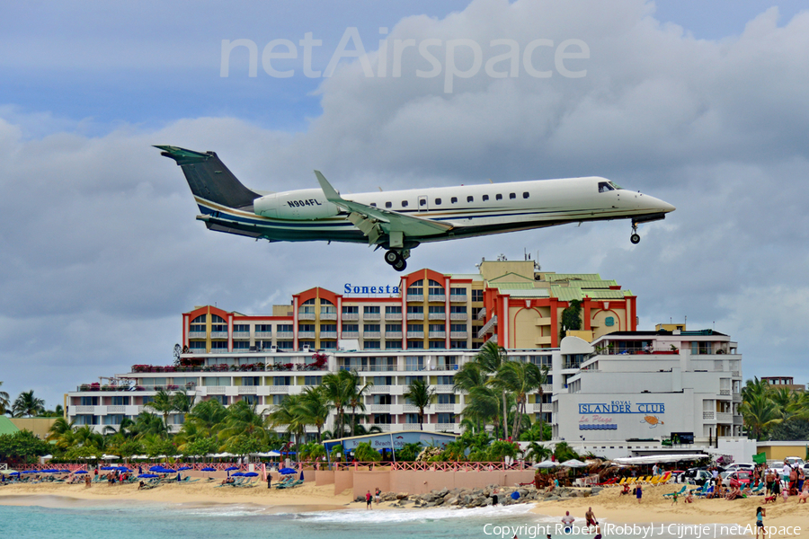 Flight Options Embraer EMB-135BJ Legacy 600 (N904FL) | Photo 44450