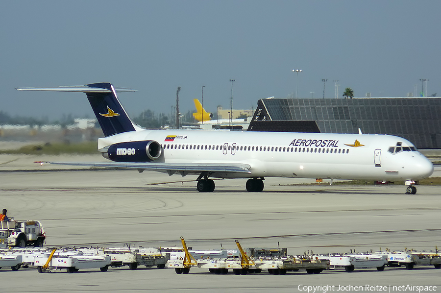 Aeropostal McDonnell Douglas MD-82 (N905TA) | Photo 78222
