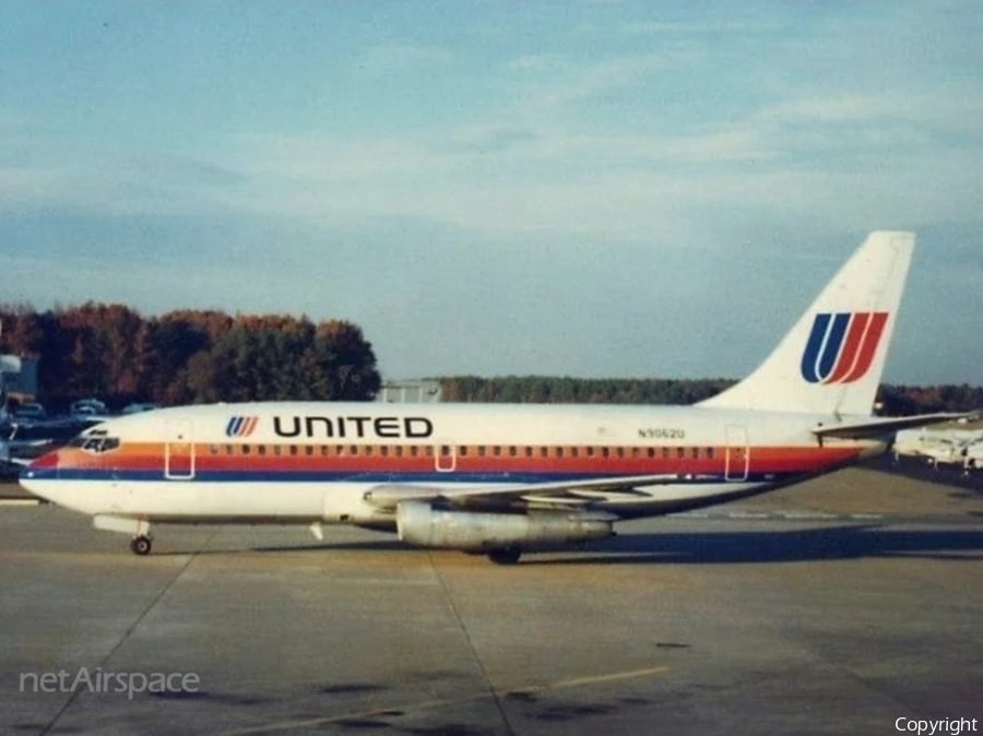 United Airlines Boeing 737-222 (N9062U) | Photo 512155