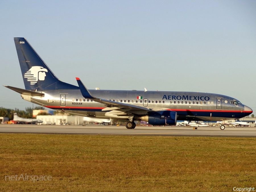 AeroMexico Boeing 737-752 (N906AM) | Photo 146361