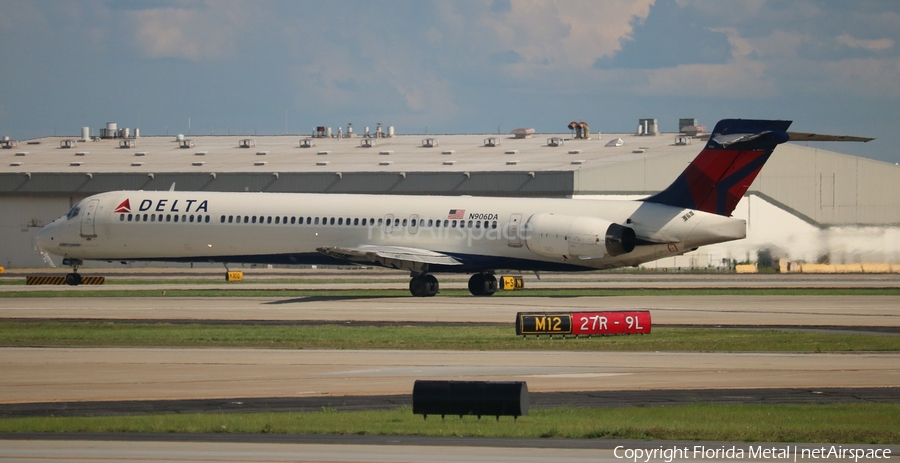 Delta Air Lines McDonnell Douglas MD-90-30 (N906DA) | Photo 320223