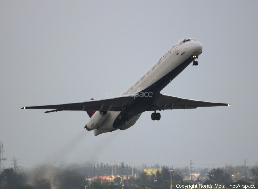 Delta Air Lines McDonnell Douglas MD-88 (N906DL) | Photo 296105