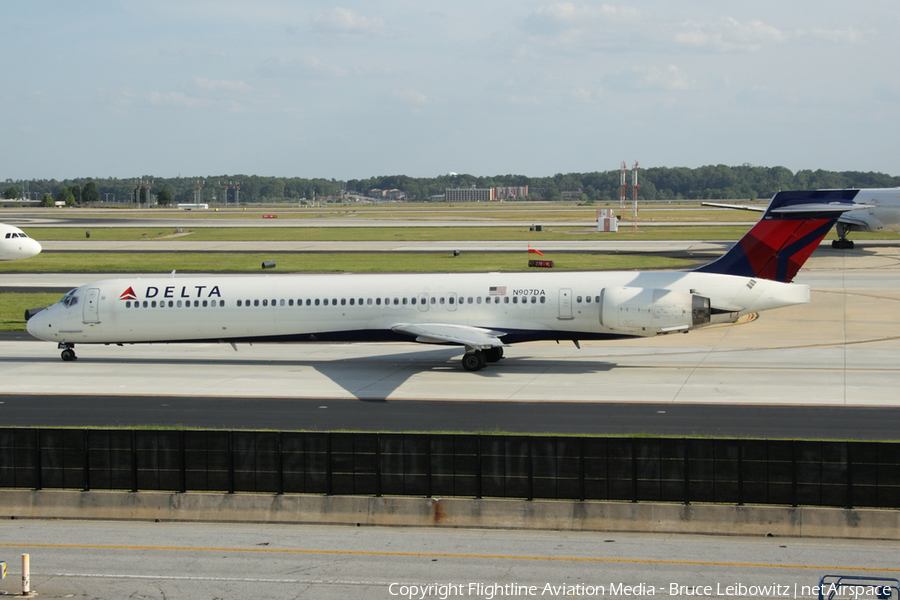 Delta Air Lines McDonnell Douglas MD-90-30 (N907DA) | Photo 173140