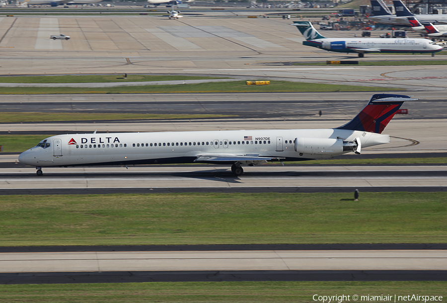 Delta Air Lines McDonnell Douglas MD-88 (N907DE) | Photo 6942