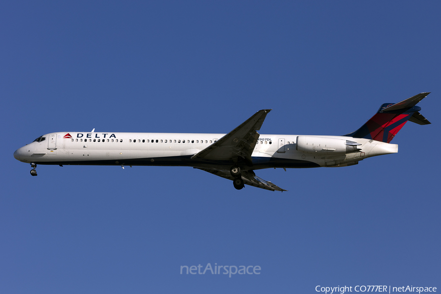 Delta Air Lines McDonnell Douglas MD-88 (N907DL) | Photo 395799