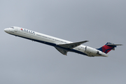 Delta Air Lines McDonnell Douglas MD-90-30 (N908DA) at  Newark - Liberty International, United States