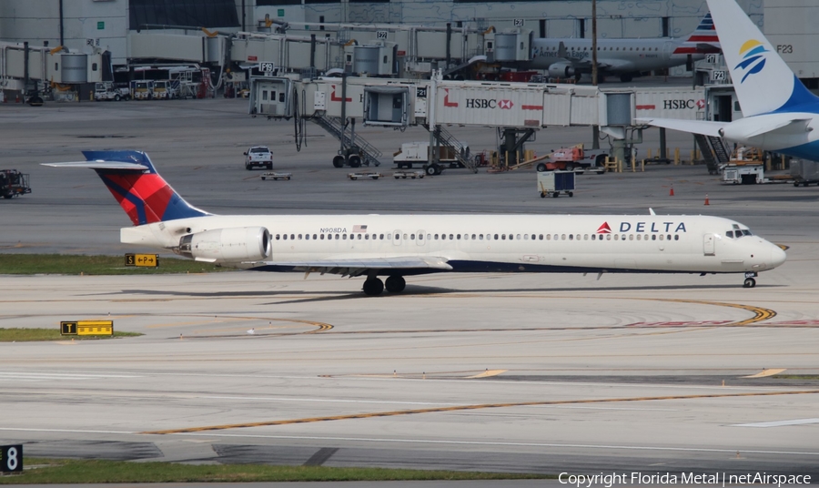 Delta Air Lines McDonnell Douglas MD-90-30 (N908DA) | Photo 320292