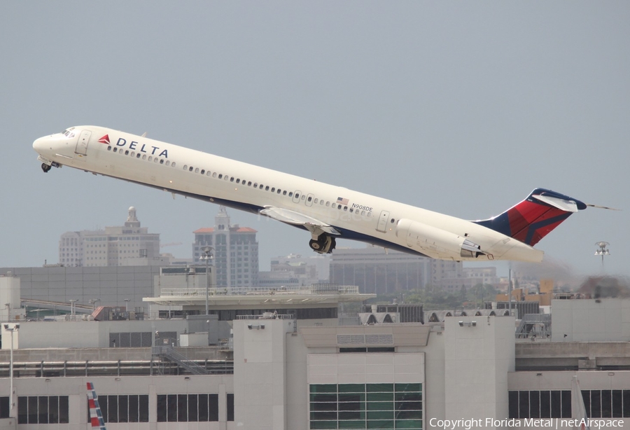 Delta Air Lines McDonnell Douglas MD-88 (N908DE) | Photo 320294