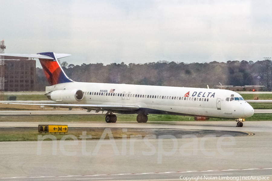 Delta Air Lines McDonnell Douglas MD-88 (N908DL) | Photo 428008