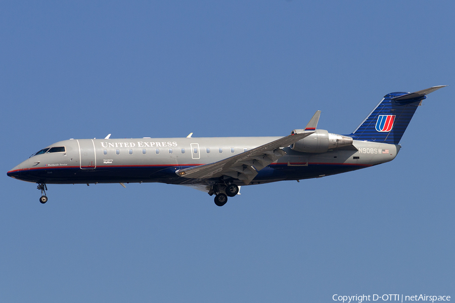 United Express (SkyWest Airlines) Bombardier CRJ-200LR (N908SW) | Photo 182995