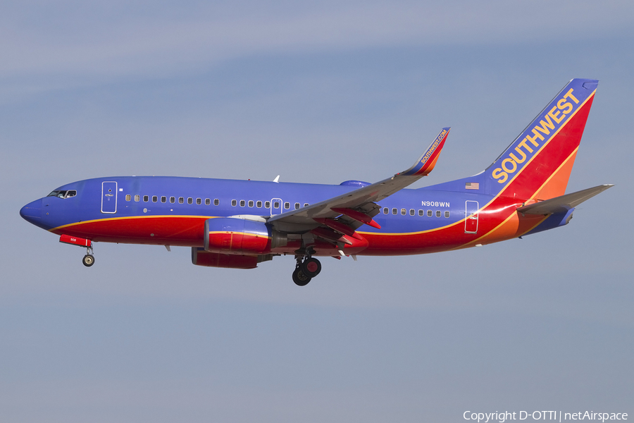 Southwest Airlines Boeing 737-7H4 (N908WN) | Photo 425405