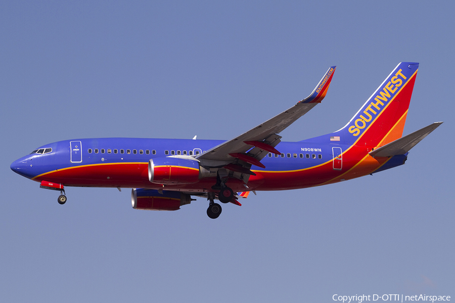 Southwest Airlines Boeing 737-7H4 (N908WN) | Photo 338392